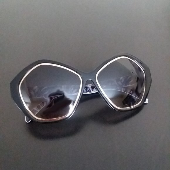 Emilio Pucci Accessories - "EMILIO PUCCI" SUNGLASSES